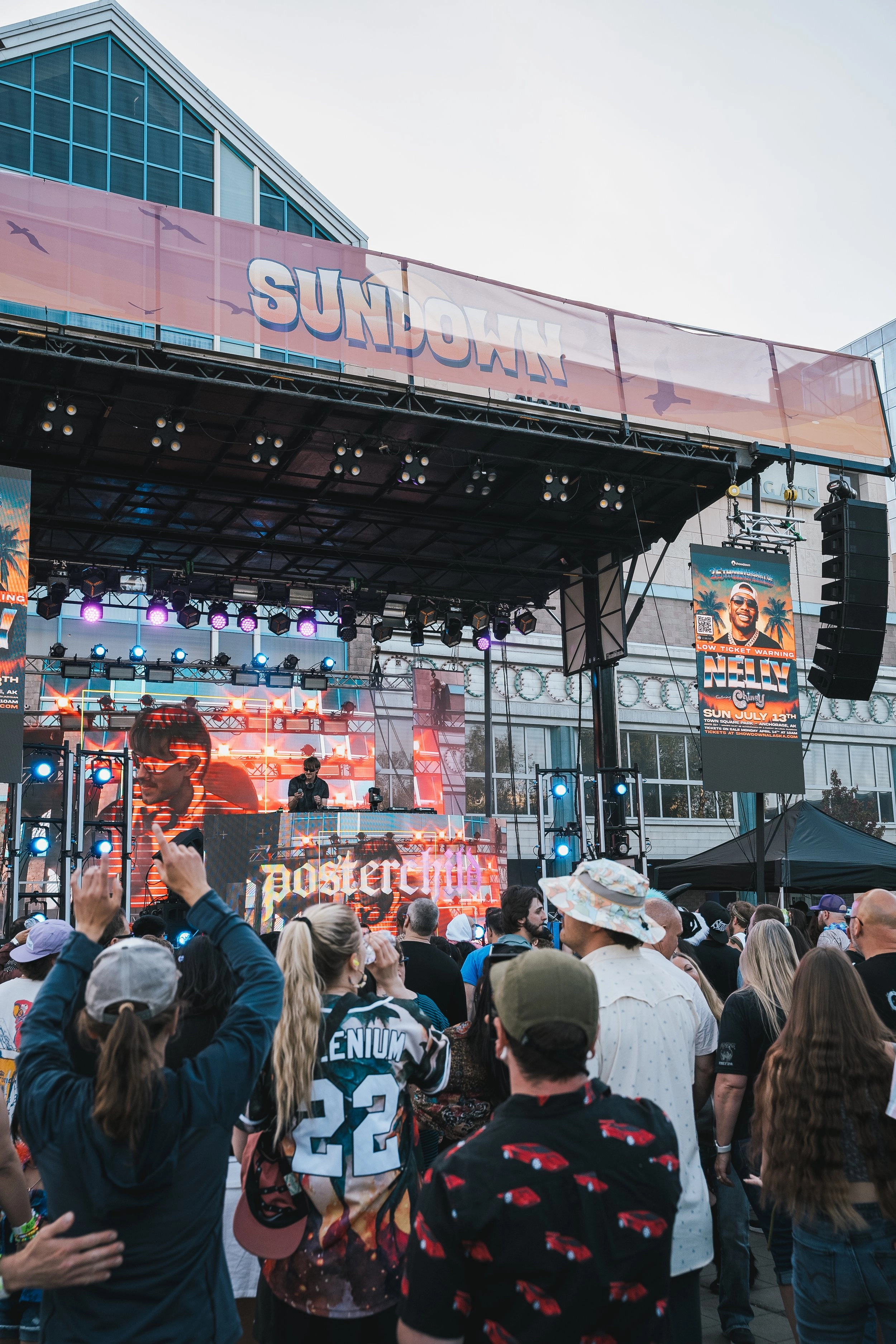 Alaska concert atmosphere